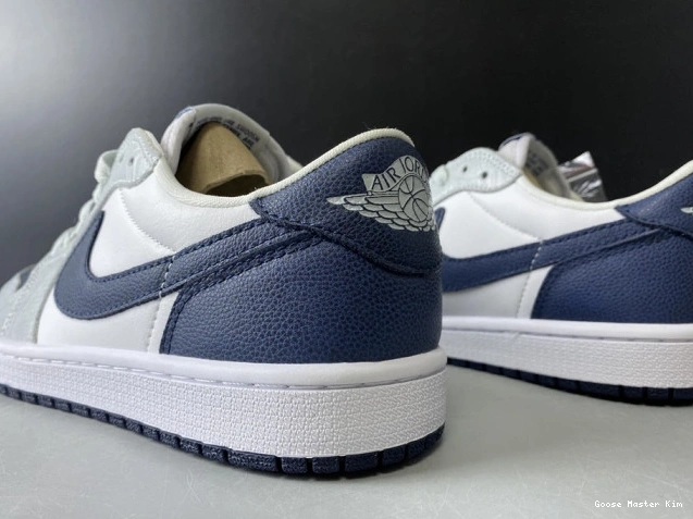 CW8576-200 Air Navy 1 Grey Blue Jordan 0607